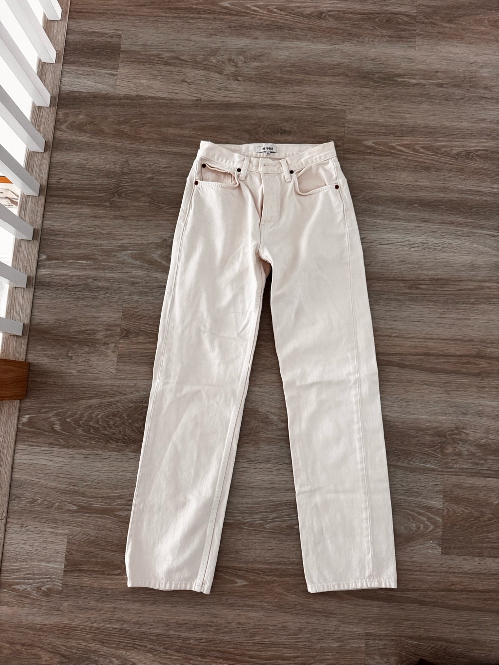 Re/Done Off-White High-Rise Straight Jeans — 26